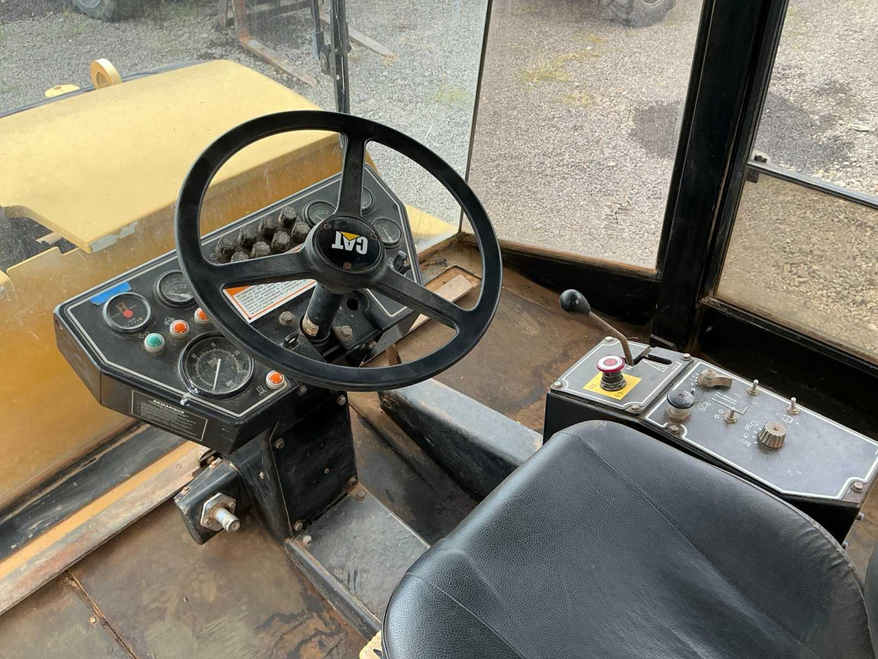 Compacteur à pneus Caterpillar PS 300C: photos 32