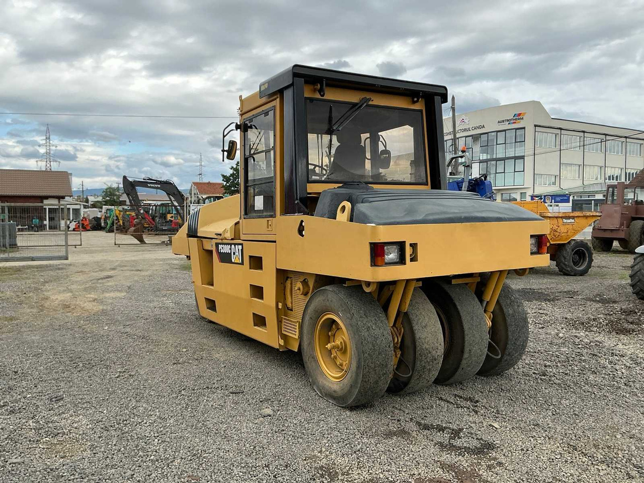 Compacteur à pneus Caterpillar PS 300C: photos 13