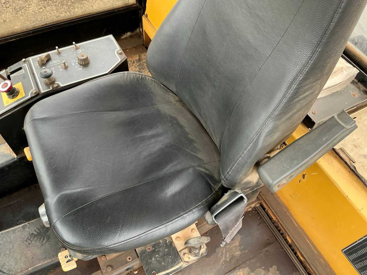 Compacteur à pneus Caterpillar PS 300C: photos 35