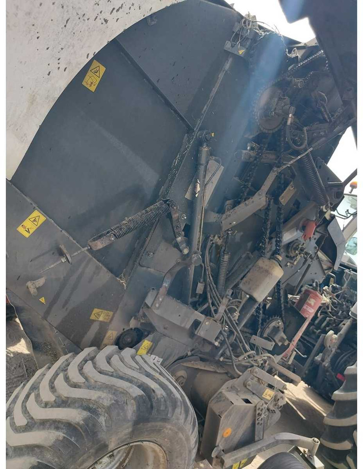 Presse à balles rondes Claas VARIANT 385: photos 15