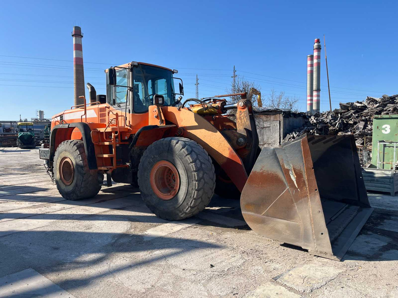 DOOSAN - DL450 - WHEEL LOADER - Chargeuse sur pneus: photos 1 DOOSAN - DL450 - WHEEL LOADER - Chargeuse sur pneus: photos 1