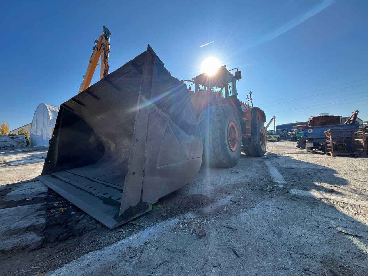 DOOSAN - DL450 - WHEEL LOADER - Chargeuse sur pneus: photos 3 DOOSAN - DL450 - WHEEL LOADER - Chargeuse sur pneus: photos 3