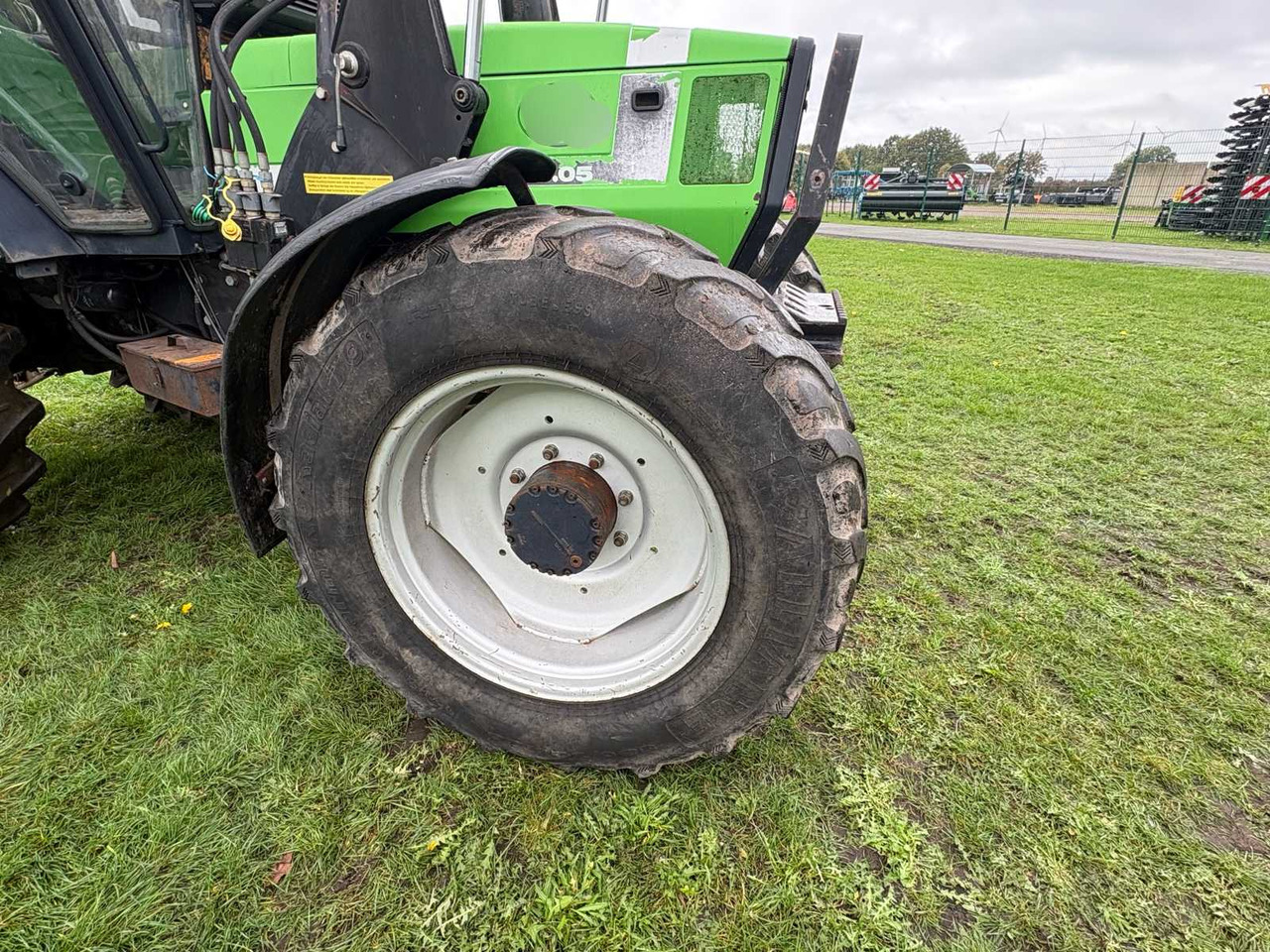 Deutz-Fahr DX 6.05 - Tracteur agricole: photos 3 Deutz-Fahr DX 6.05 - Tracteur agricole: photos 3