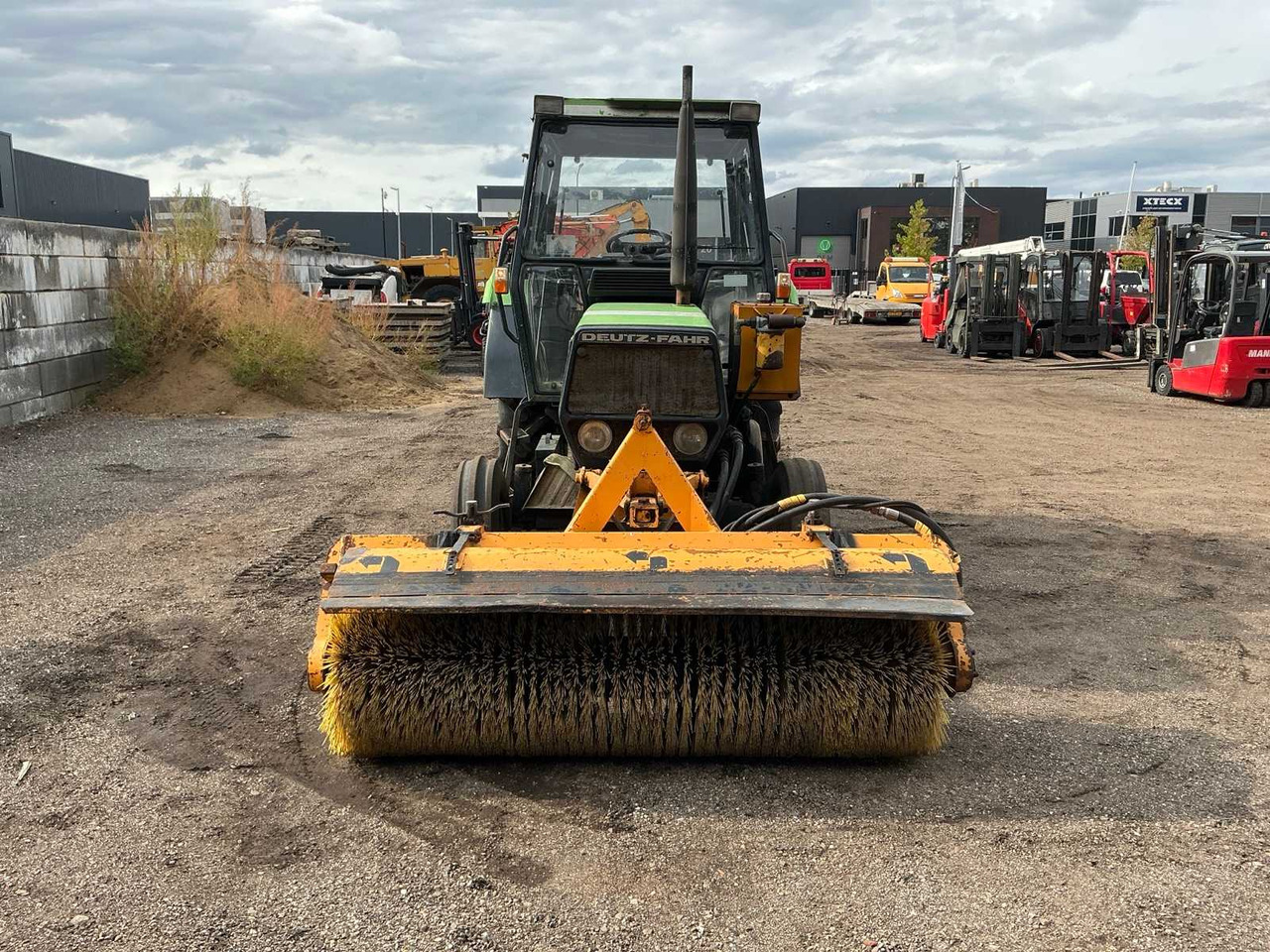 Tracteur agricole Deutz-Fahr DX3.30: photos 8