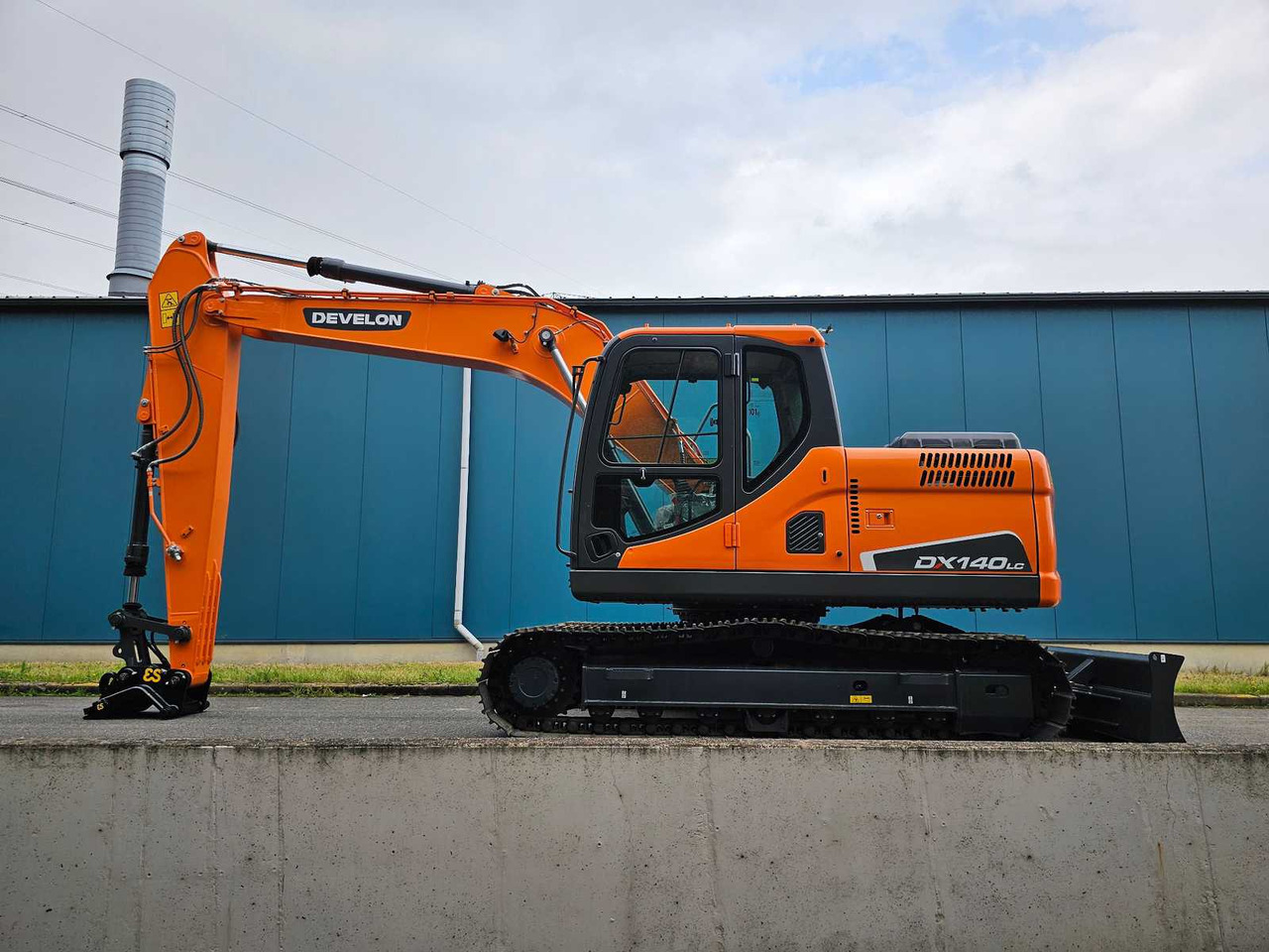 Develon DX140LC - Pelle sur chenille: photos 2 Develon DX140LC - Pelle sur chenille: photos 2