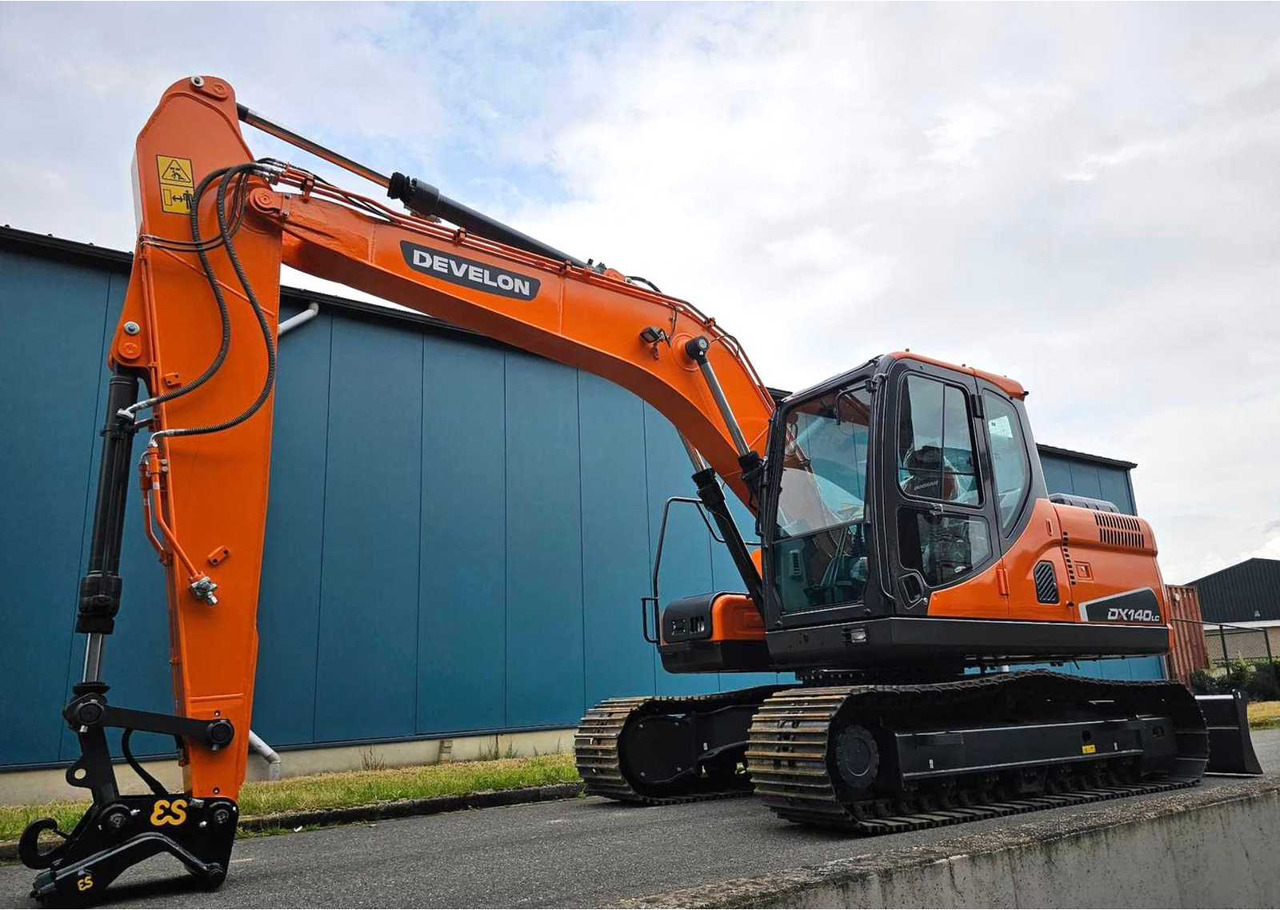 Develon DX140LC - Pelle sur chenille: photos 1 Develon DX140LC - Pelle sur chenille: photos 1