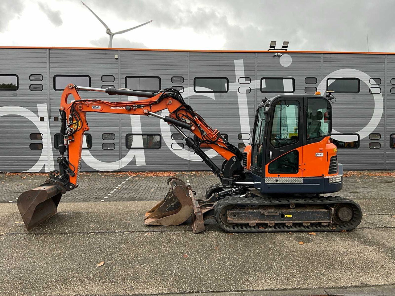 Doosan DX80R 2PC Boom Topcon X51i GPS Systeem - Pelle sur chenille: photos 3 Doosan DX80R 2PC Boom Topcon X51i GPS Systeem - Pelle sur chenille: photos 3