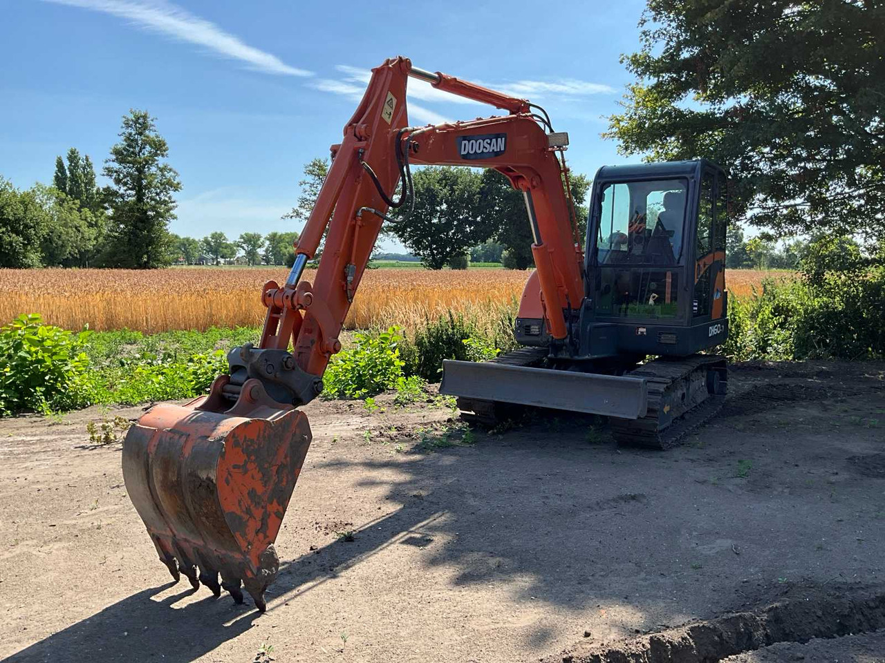 Doosan doosan Crawler exavator DH60-7 - Pelle sur chenille: photos 1 Doosan doosan Crawler exavator DH60-7 - Pelle sur chenille: photos 1
