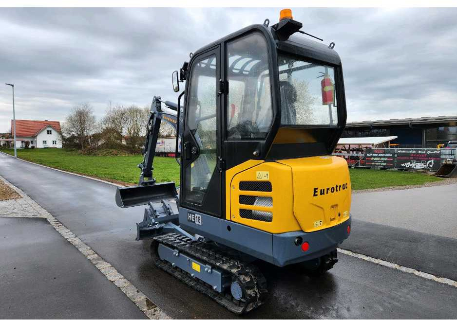 Mini pelle Eurotrac HE18: photos 7