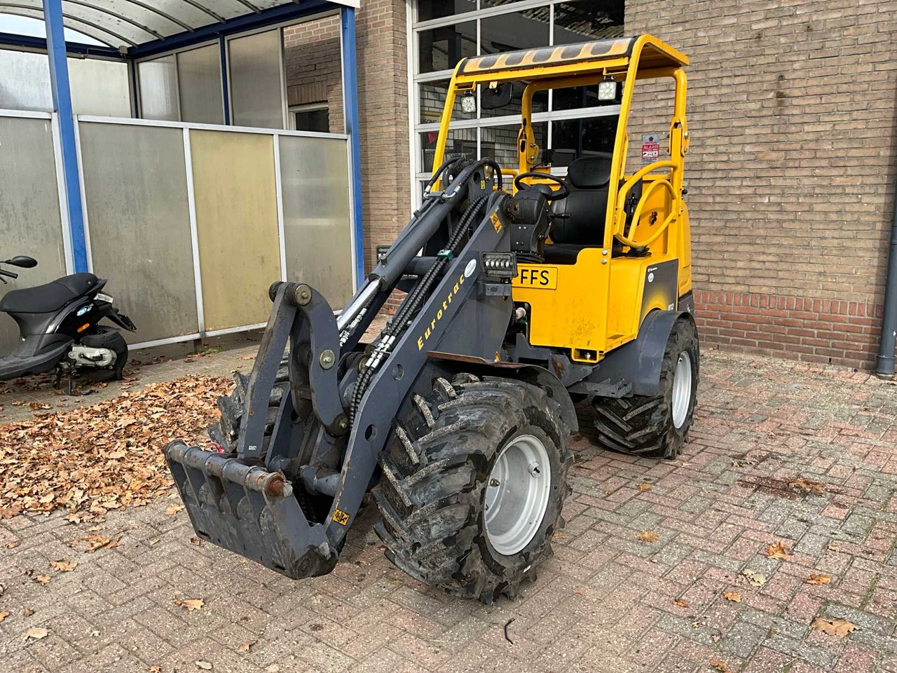 Eurotrac W12S - Chargeuse sur pneus: photos 1 Eurotrac W12S - Chargeuse sur pneus: photos 1