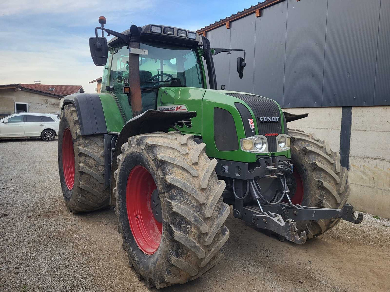FENDT - 920 FAVORIT VARIO - 4-WHEEL DRIVE TRACTOR - 2009 - Tracteur agricole: photos 2 FENDT - 920 FAVORIT VARIO - 4-WHEEL DRIVE TRACTOR - 2009 - Tracteur agricole: photos 2