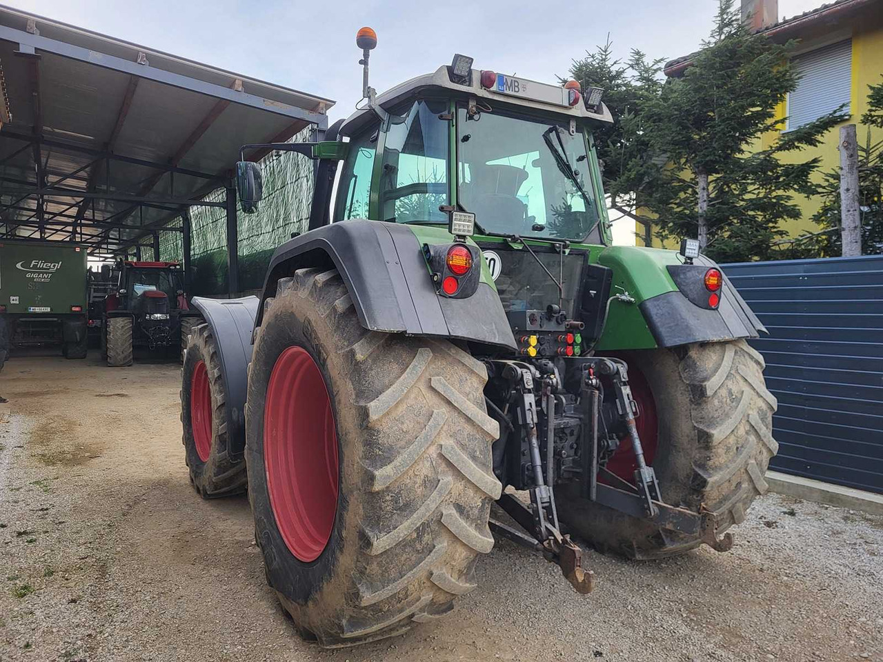 FENDT - 920 FAVORIT VARIO - 4-WHEEL DRIVE TRACTOR - 2009 - Tracteur agricole: photos 4 FENDT - 920 FAVORIT VARIO - 4-WHEEL DRIVE TRACTOR - 2009 - Tracteur agricole: photos 4