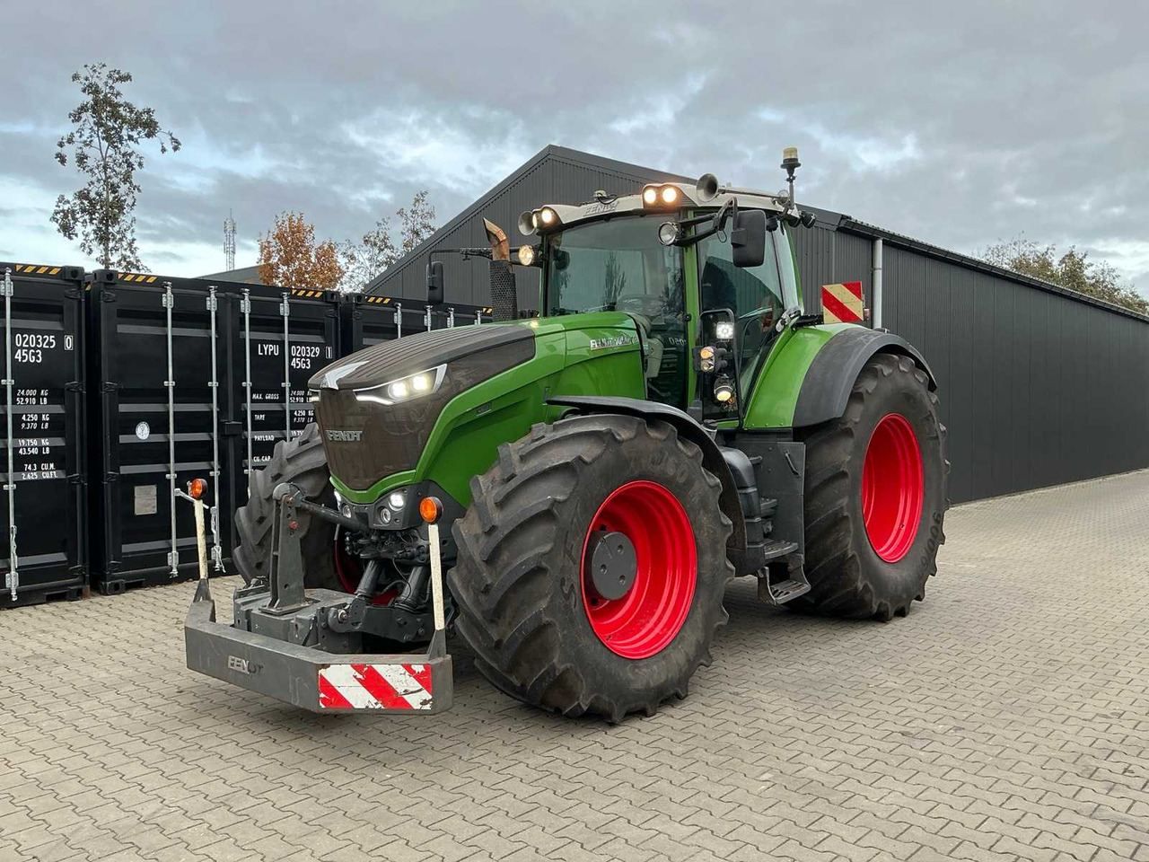 FENDT 934 VARIO ALL-WHEEL DRIVE AGRICULTURAL TRACTOR - Tracteur agricole: photos 1 FENDT 934 VARIO ALL-WHEEL DRIVE AGRICULTURAL TRACTOR - Tracteur agricole: photos 1
