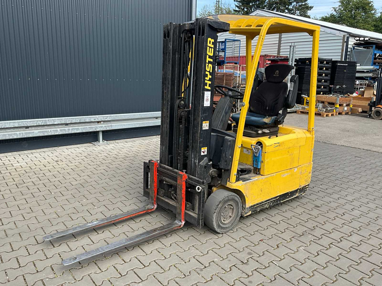 FORKLIFT HYSTER - J1. 60XMT - Chariot élévateur: photos 4 FORKLIFT HYSTER - J1. 60XMT - Chariot élévateur: photos 4