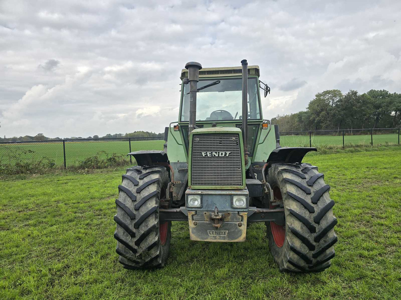 Fendt 612 LSA Turbomatik - Tracteur agricole: photos 2 Fendt 612 LSA Turbomatik - Tracteur agricole: photos 2