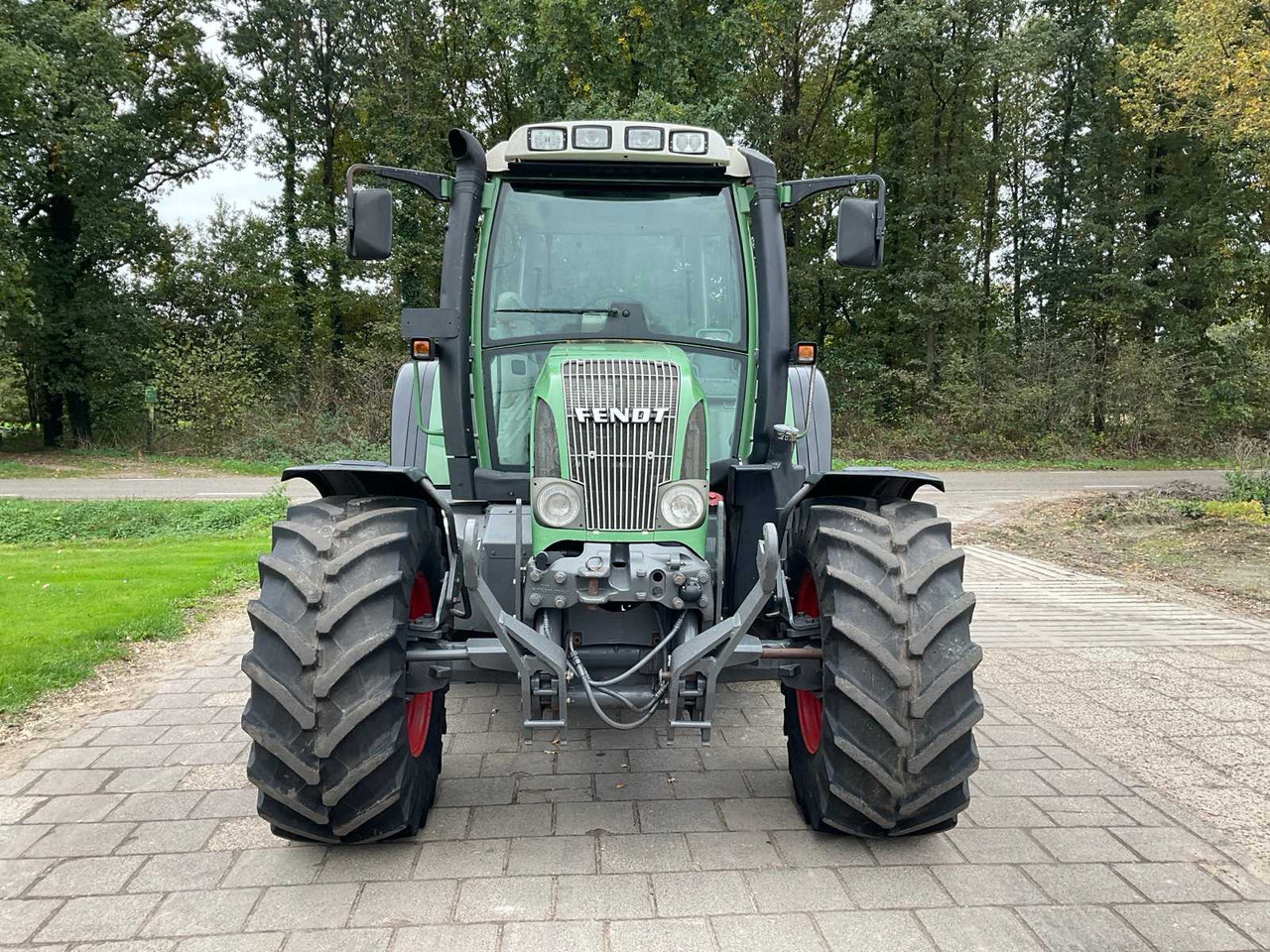 Fendt Farmer 410 Vario - Tracteur agricole: photos 2 Fendt Farmer 410 Vario - Tracteur agricole: photos 2