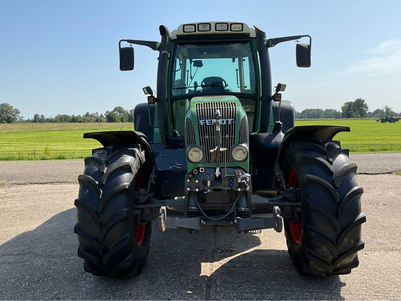 Fendt Favorit 716 Vario - Tracteur agricole: photos 3 Fendt Favorit 716 Vario - Tracteur agricole: photos 3