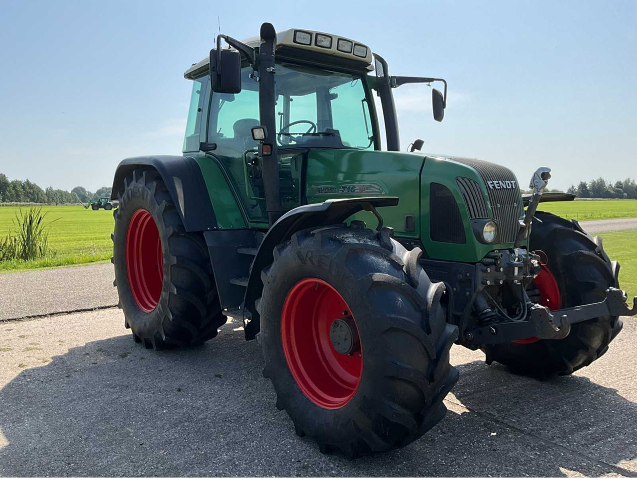 Fendt Favorit 716 Vario - Tracteur agricole: photos 4 Fendt Favorit 716 Vario - Tracteur agricole: photos 4