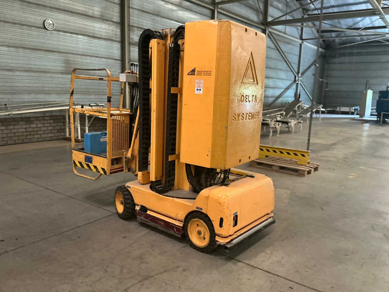Grove Manlift Toucan 1100 - Nacelle: photos 3 Grove Manlift Toucan 1100 - Nacelle: photos 3