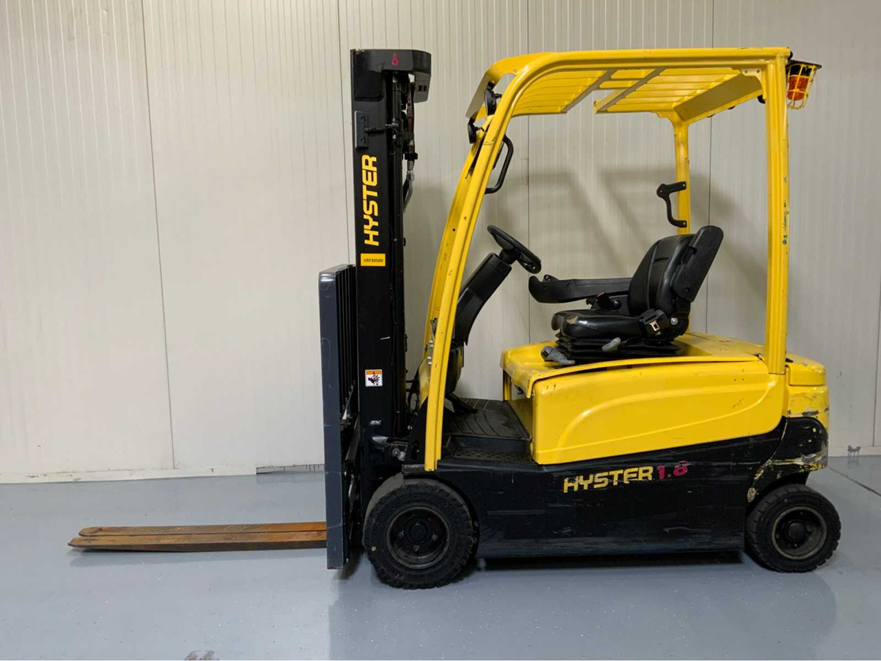 HYSTER J1.8XN - 4.9M TRIPLEX, FREE-LIFT, SIDE-SHIFT - FORKLIFT - Chariot élévateur: photos 2 HYSTER J1.8XN - 4.9M TRIPLEX, FREE-LIFT, SIDE-SHIFT - FORKLIFT - Chariot élévateur: photos 2