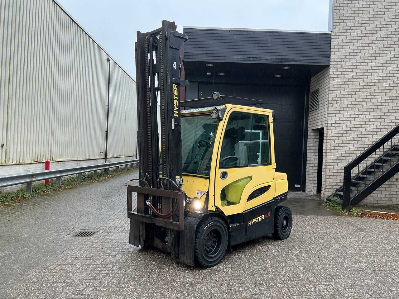 HYSTER - J45XN - FORKLIFT TRUCKS - 2019 - Chariot élévateur: photos 1 HYSTER - J45XN - FORKLIFT TRUCKS - 2019 - Chariot élévateur: photos 1