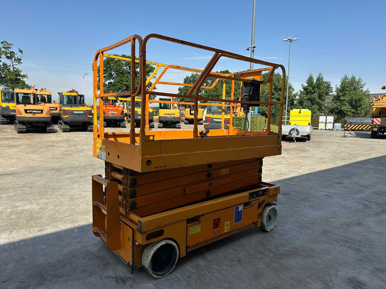 Haulotte Compact 12 - Nacelle: photos 4 Haulotte Compact 12 - Nacelle: photos 4