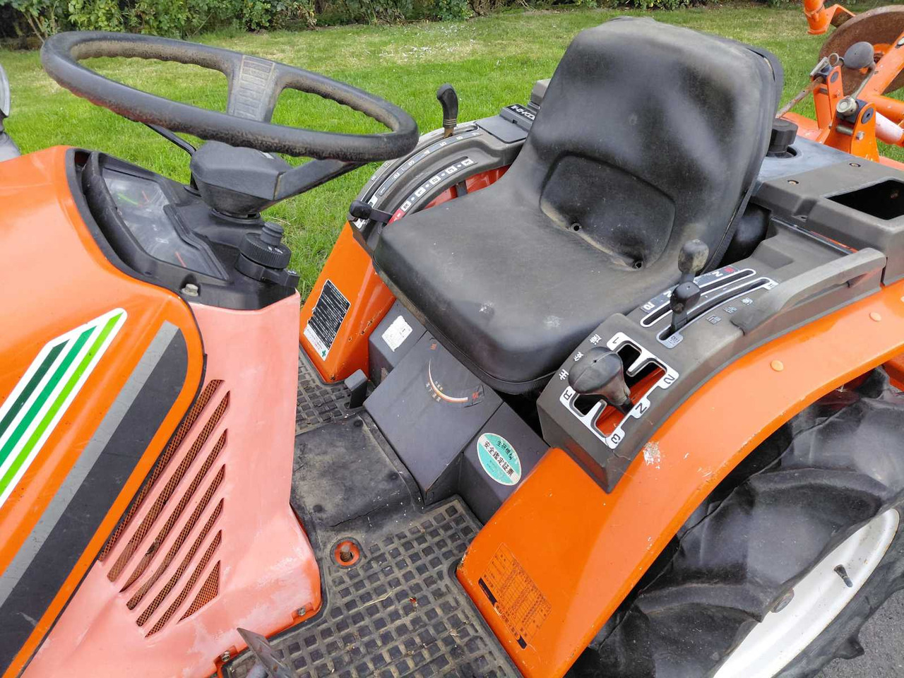 Hinomoto C14 - Micro tracteur: photos 5 Hinomoto C14 - Micro tracteur: photos 5