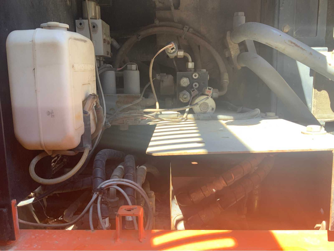 Pelle sur pneus Hitachi ZX 160W: photos 29