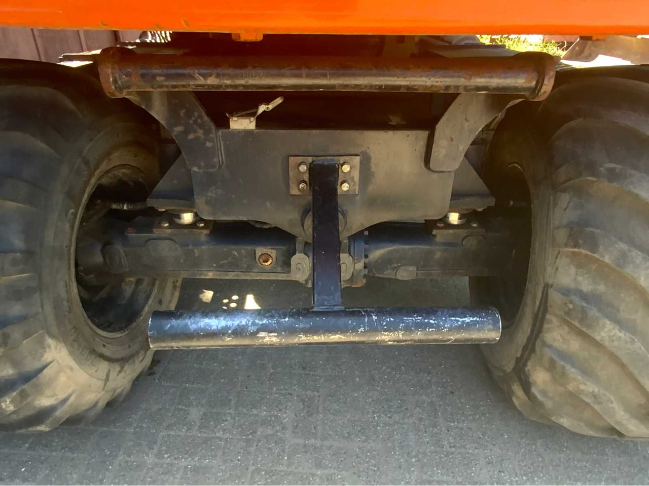 Pelle sur pneus Hitachi ZX 160W: photos 37
