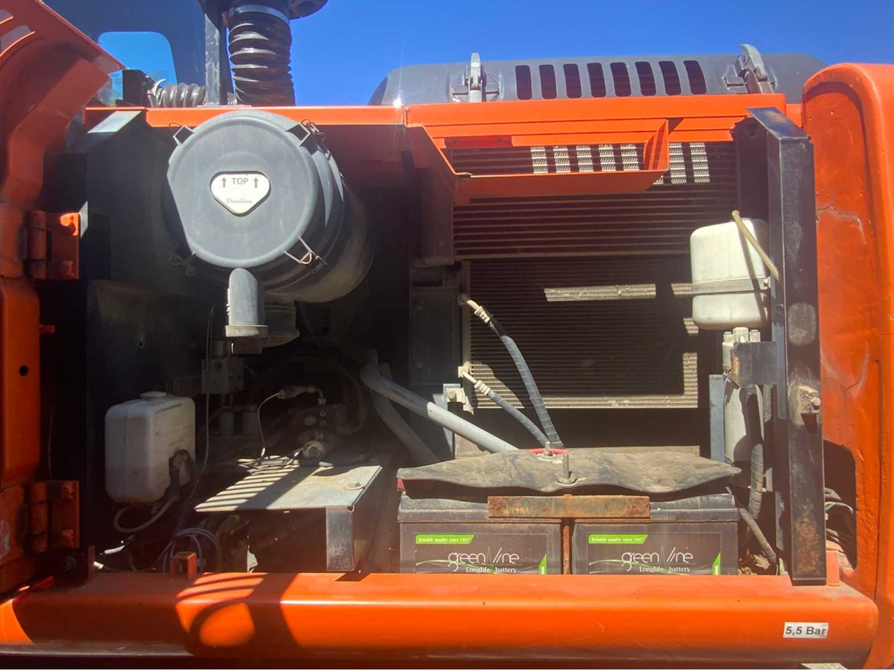 Pelle sur pneus Hitachi ZX 160W: photos 32