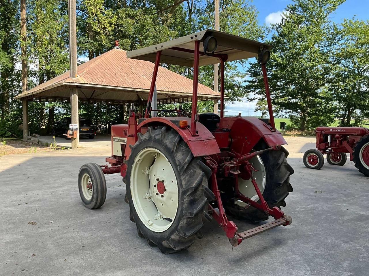 International 633 - Tracteur agricole: photos 4 International 633 - Tracteur agricole: photos 4