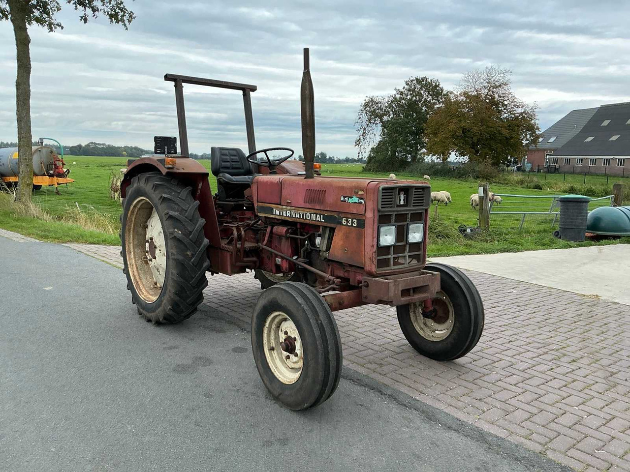 International 633 - Tracteur agricole: photos 3 International 633 - Tracteur agricole: photos 3