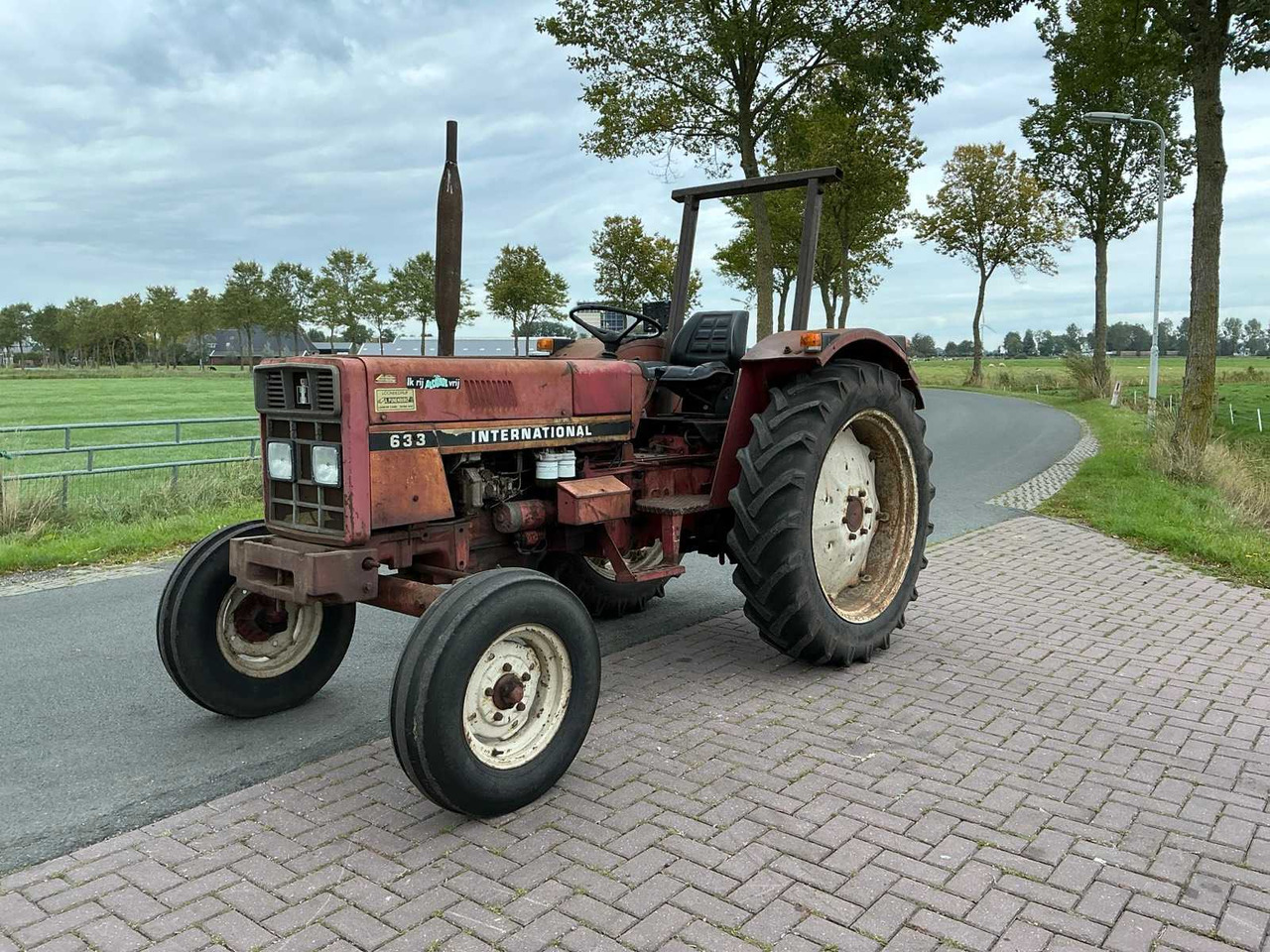 International 633 - Tracteur agricole: photos 1 International 633 - Tracteur agricole: photos 1