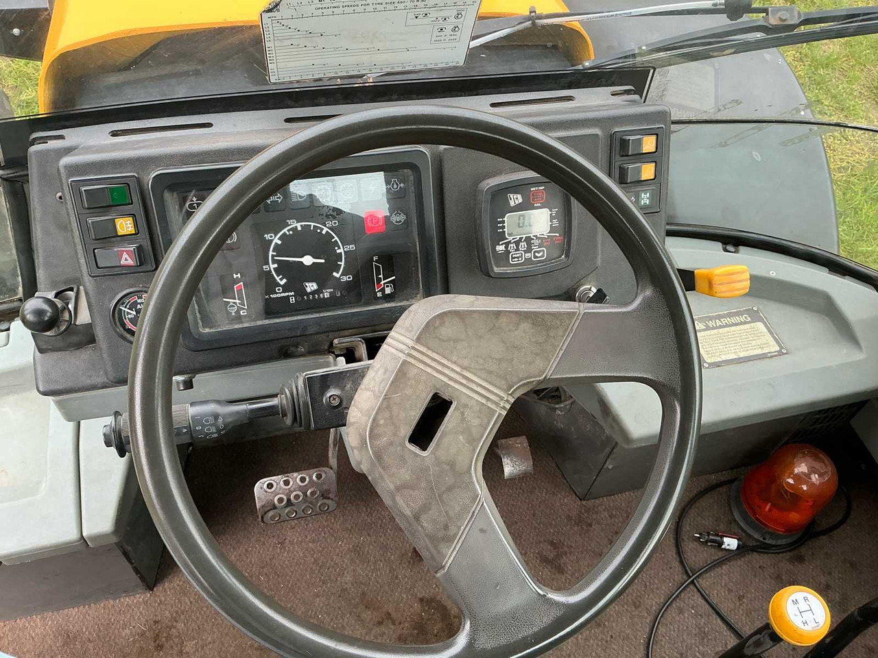 Tracteur agricole JCB 1993 JCB FASTRAC 145 TURBO ALL-WHEEL DRIVE TRACTOR: photos 18 Tracteur agricole JCB 1993 JCB FASTRAC 145 TURBO ALL-WHEEL DRIVE TRACTOR: photos 18