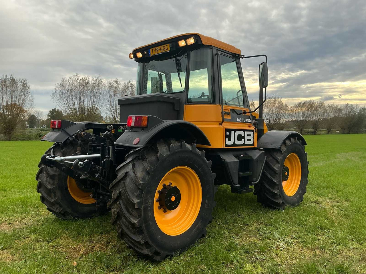 Tracteur agricole JCB 1993 JCB FASTRAC 145 TURBO ALL-WHEEL DRIVE TRACTOR: photos 8 Tracteur agricole JCB 1993 JCB FASTRAC 145 TURBO ALL-WHEEL DRIVE TRACTOR: photos 8