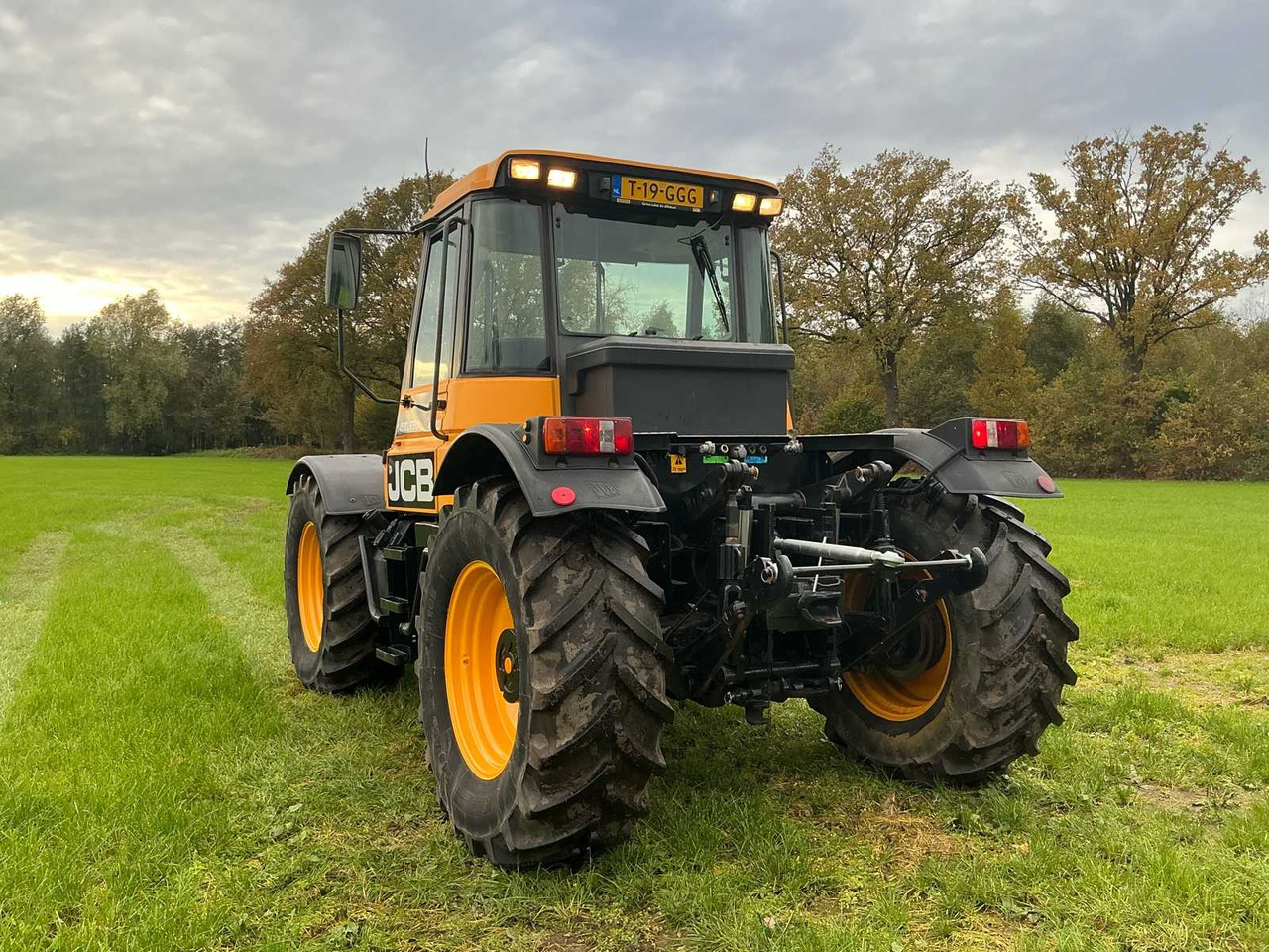 Tracteur agricole JCB 1993 JCB FASTRAC 145 TURBO ALL-WHEEL DRIVE TRACTOR: photos 6 Tracteur agricole JCB 1993 JCB FASTRAC 145 TURBO ALL-WHEEL DRIVE TRACTOR: photos 6