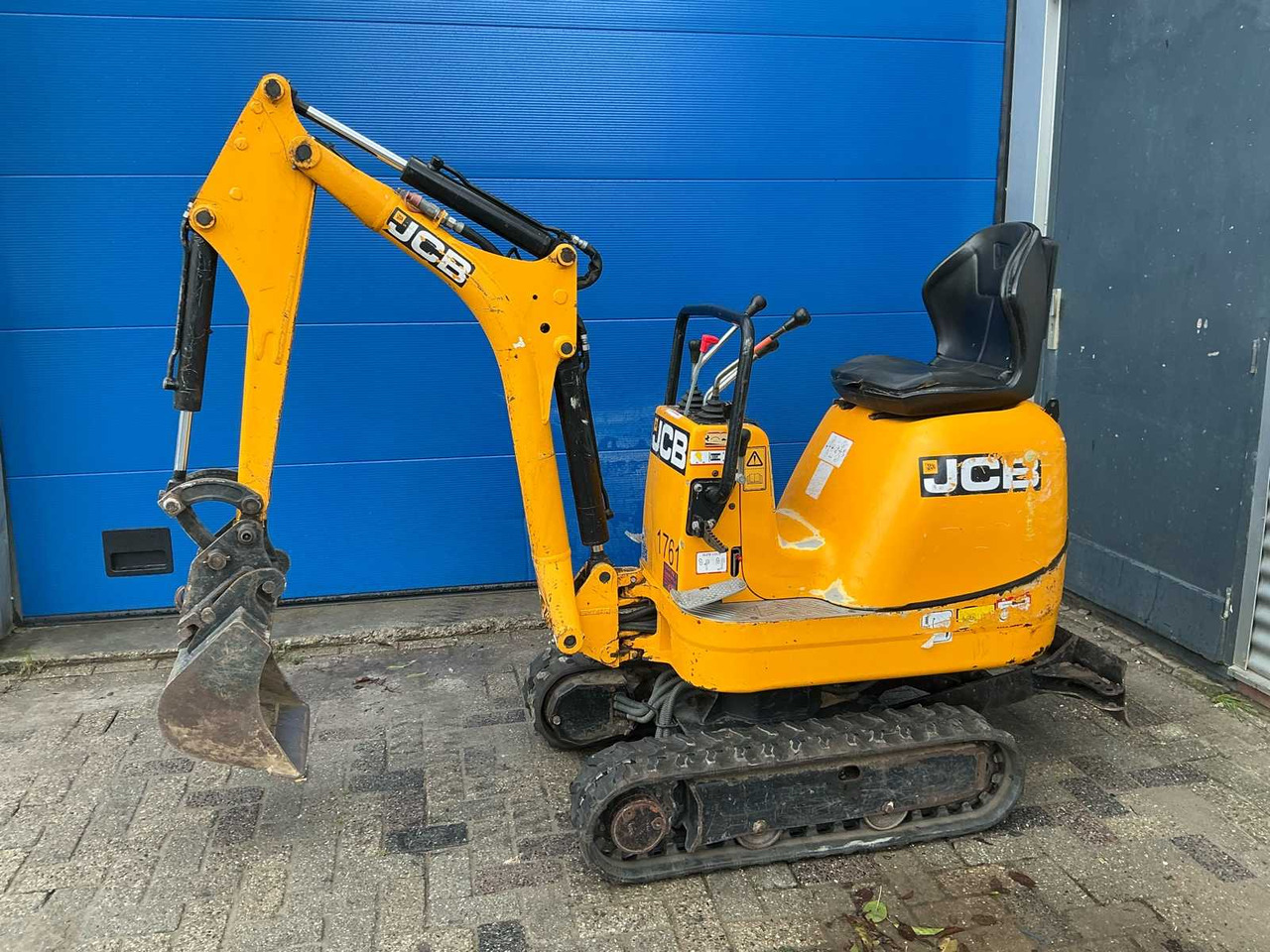 JCB 2018 JCB 8008 MINI EXCAVATOR - Mini pelle: photos 2 JCB 2018 JCB 8008 MINI EXCAVATOR - Mini pelle: photos 2
