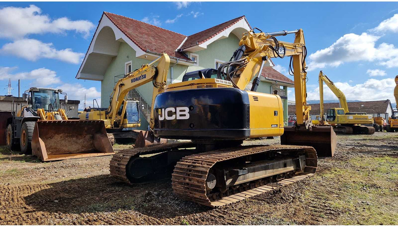 JCB JZ235LC - Pelle sur chenille: photos 2 JCB JZ235LC - Pelle sur chenille: photos 2