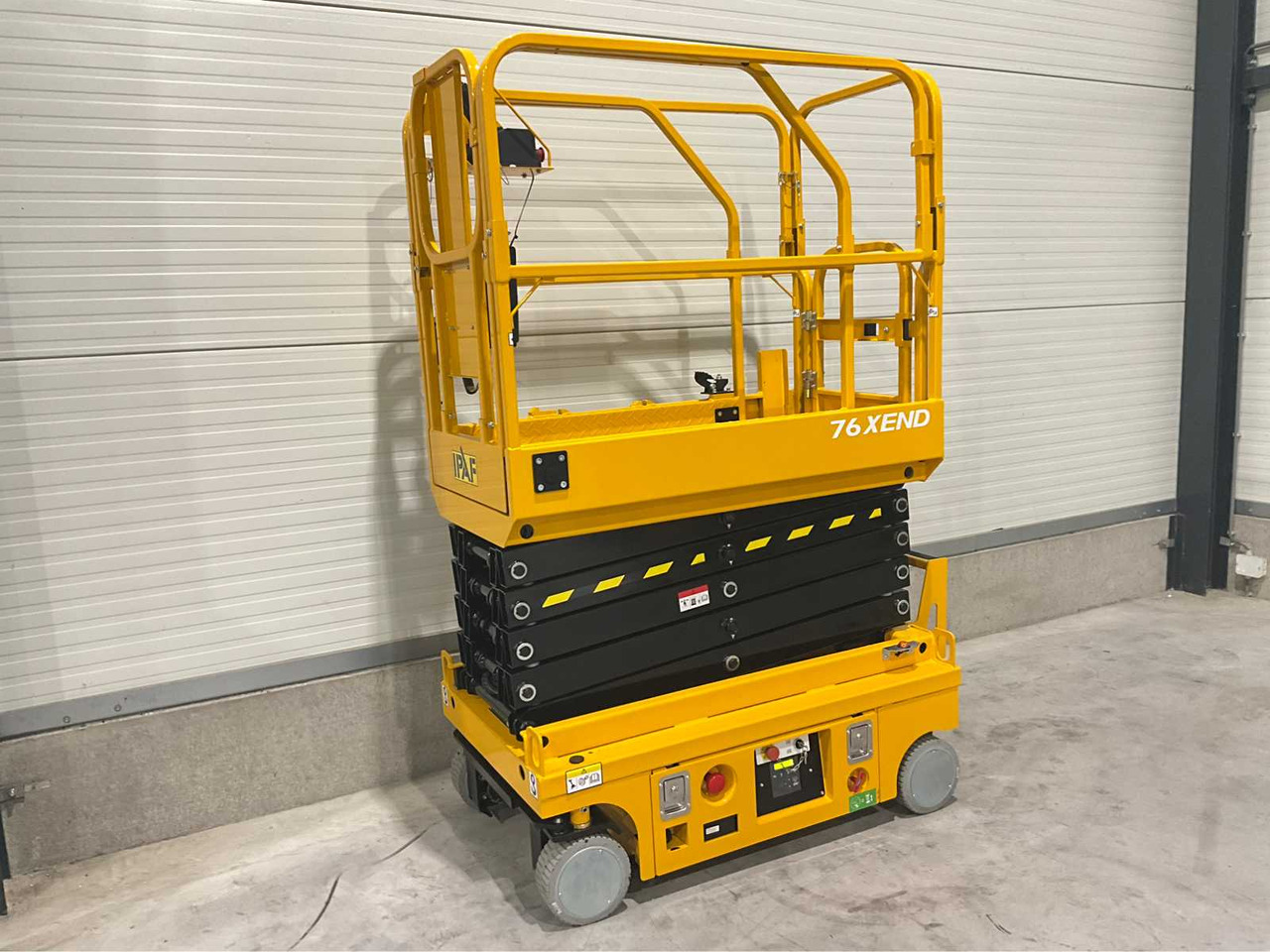 JD Equipment 76XEND - Nacelle: photos 1 JD Equipment 76XEND - Nacelle: photos 1
