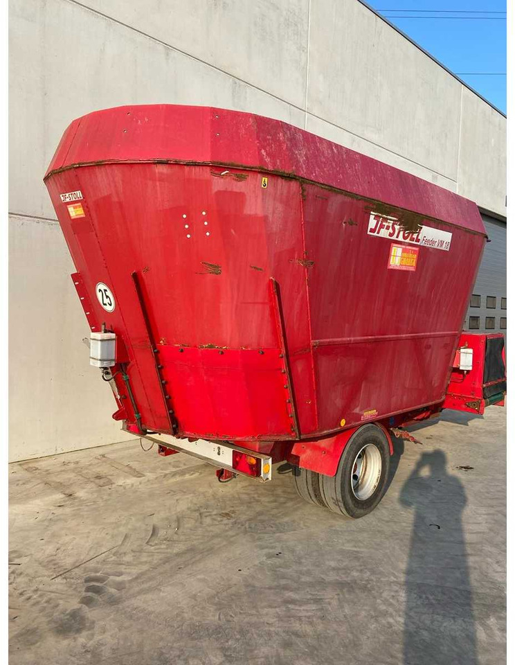 JF Stoll Feeder VM18 - Mélangeuse: photos 1 JF Stoll Feeder VM18 - Mélangeuse: photos 1