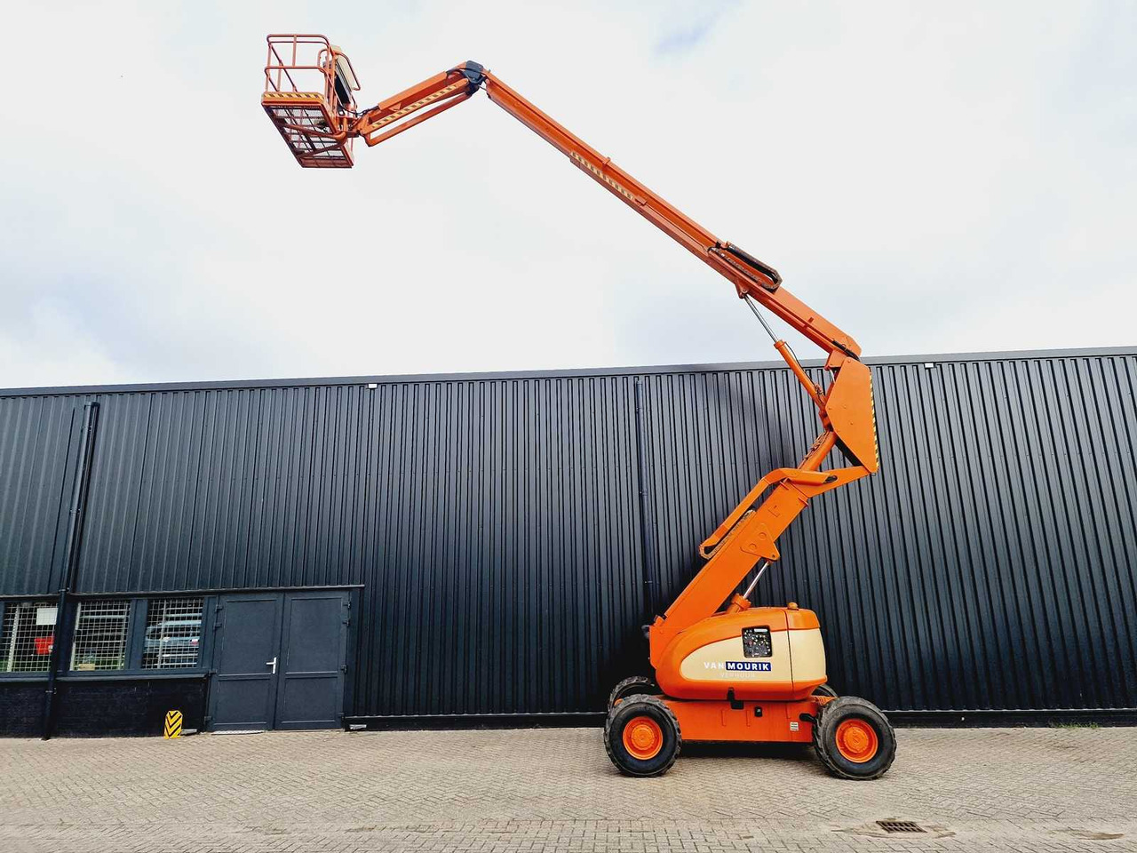 JLG 600 AJ - Nacelle: photos 4 JLG 600 AJ - Nacelle: photos 4