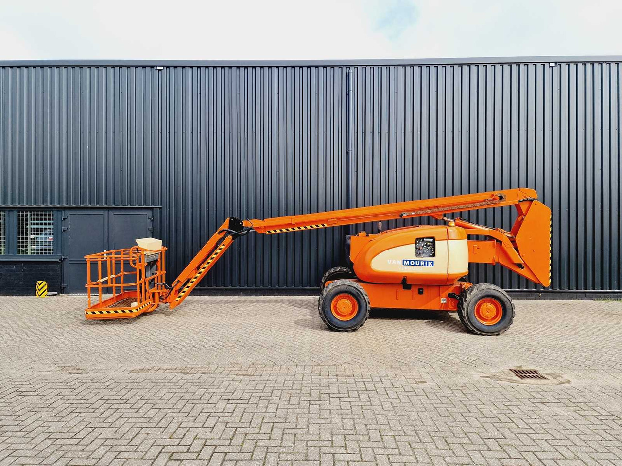 JLG 600 AJ - Nacelle: photos 2 JLG 600 AJ - Nacelle: photos 2