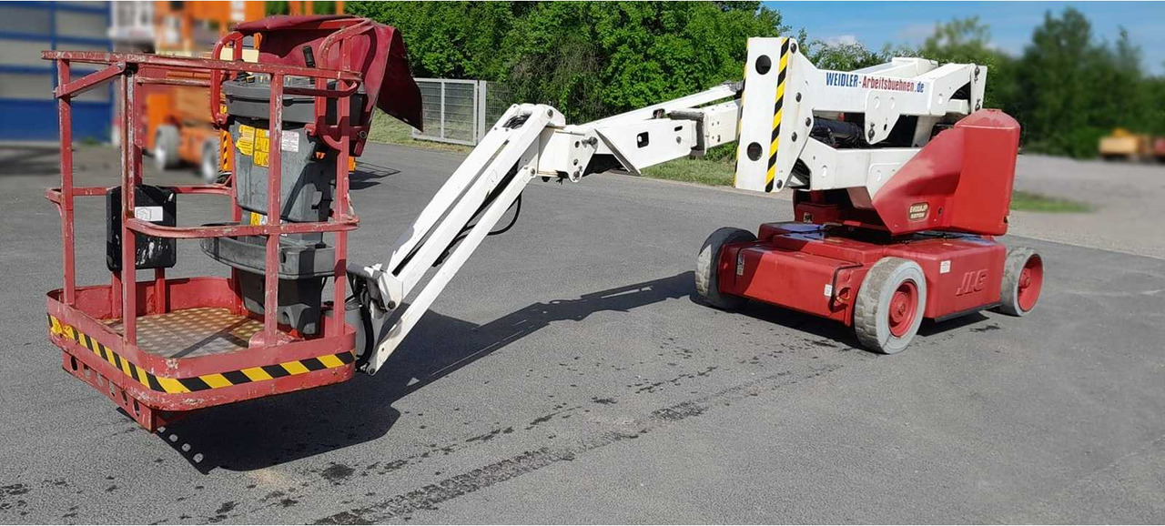 JLG E400AJPN - Nacelle: photos 1 JLG E400AJPN - Nacelle: photos 1