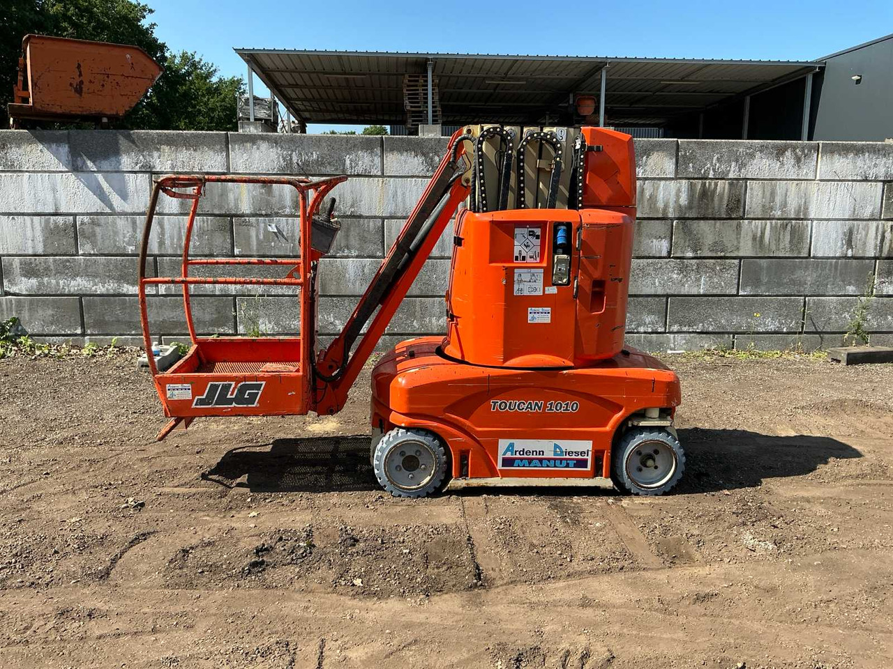 JLG Toucan1010 - Nacelle: photos 2 JLG Toucan1010 - Nacelle: photos 2