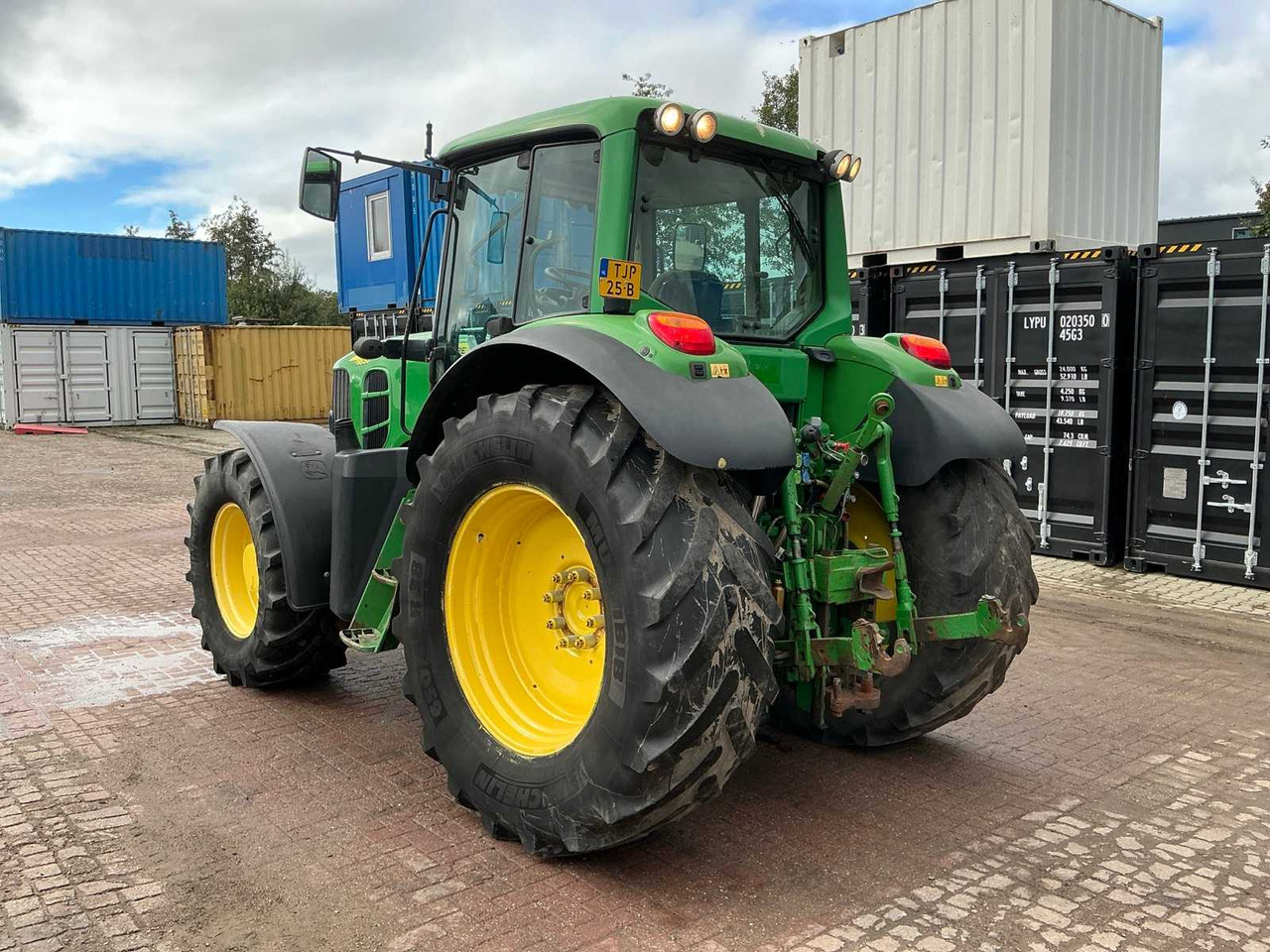 JOHN DEERE 6830 ALL-WHEEL DRIVE FARM TRACTOR - Tracteur agricole: photos 4 JOHN DEERE 6830 ALL-WHEEL DRIVE FARM TRACTOR - Tracteur agricole: photos 4