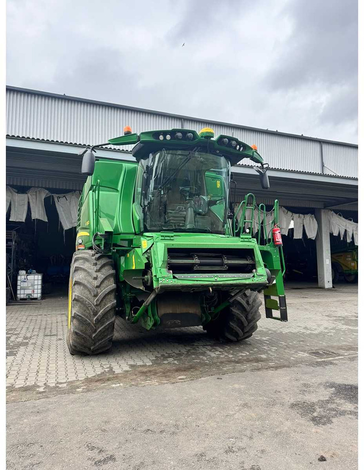 JOHN DEERE T660I - Moissonneuse-batteuse: photos 3 JOHN DEERE T660I - Moissonneuse-batteuse: photos 3