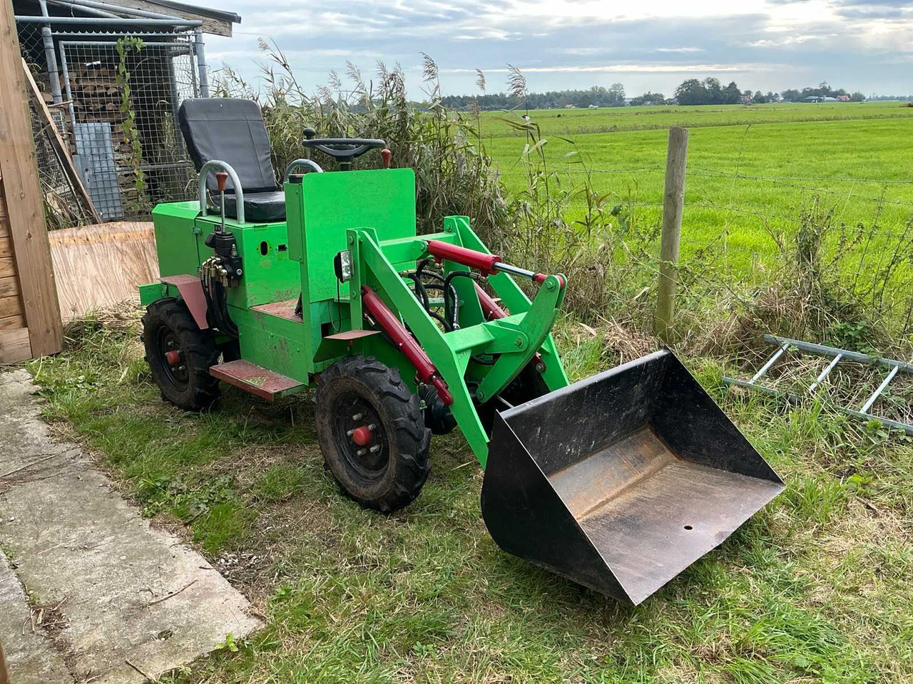 JPC ME18 SHOVEL - Chargeuse sur pneus: photos 3 JPC ME18 SHOVEL - Chargeuse sur pneus: photos 3