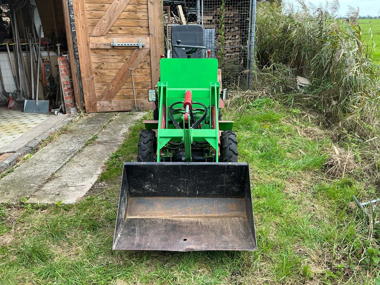 JPC ME18 SHOVEL - Chargeuse sur pneus: photos 2 JPC ME18 SHOVEL - Chargeuse sur pneus: photos 2