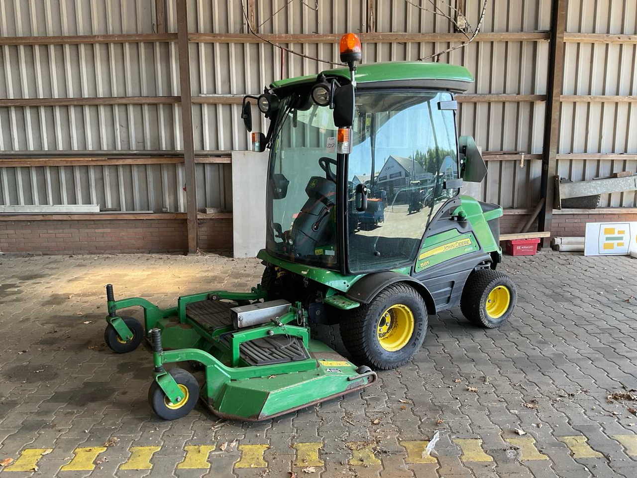 John Deere 1585 TerrainCut - Motofaucheuse: photos 1 John Deere 1585 TerrainCut - Motofaucheuse: photos 1
