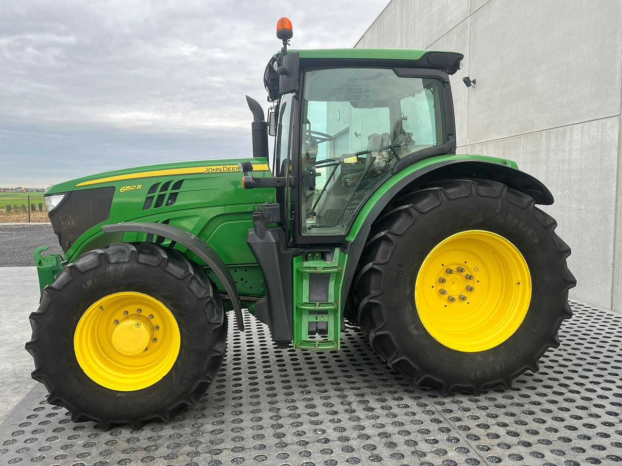 John Deere 6150R - Tracteur agricole: photos 2 John Deere 6150R - Tracteur agricole: photos 2